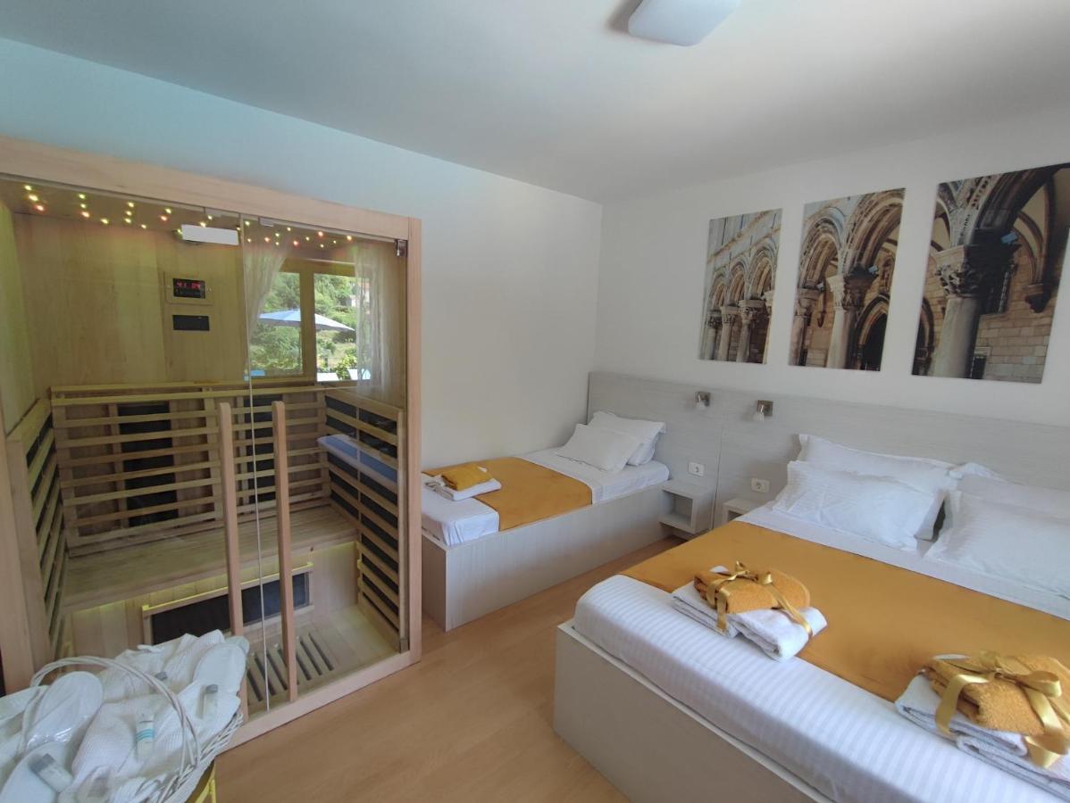 Villa Ivona With Swimming Pool And Jacuzzi Oslje Экстерьер фото