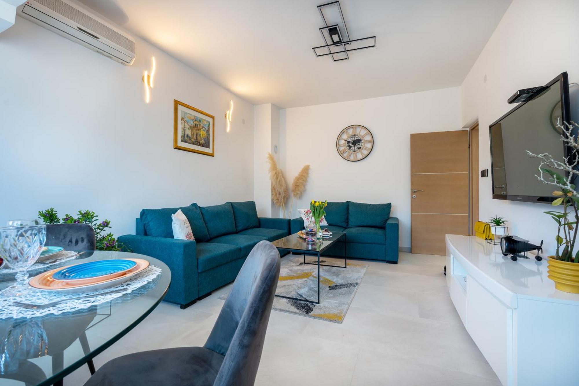 Villa Ivona With Swimming Pool And Jacuzzi Oslje Экстерьер фото